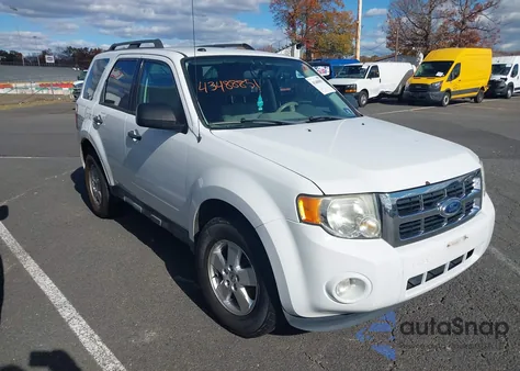 2012 Ford Escape Xlt z USA, uszkodzony, nr VIN 1FMCU9D73CKA78953